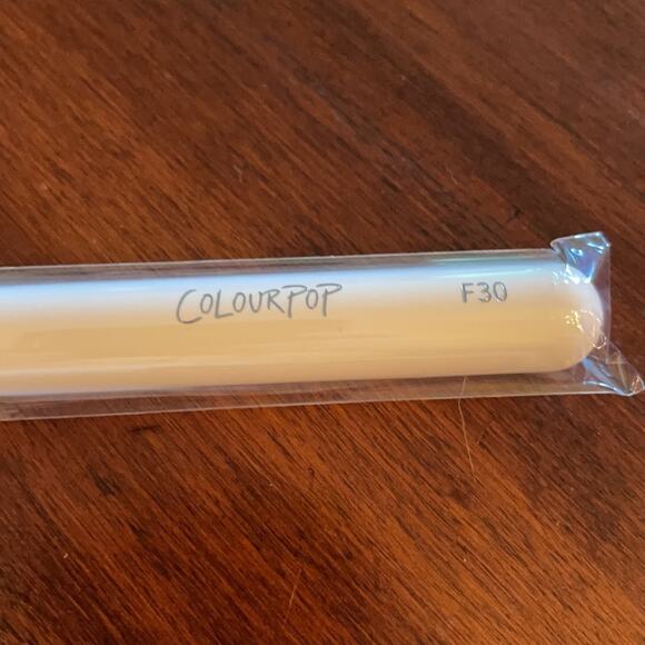 NWT ColourPop Large Fluffy Makeup Face Brush F30 - Picture 2 of 3